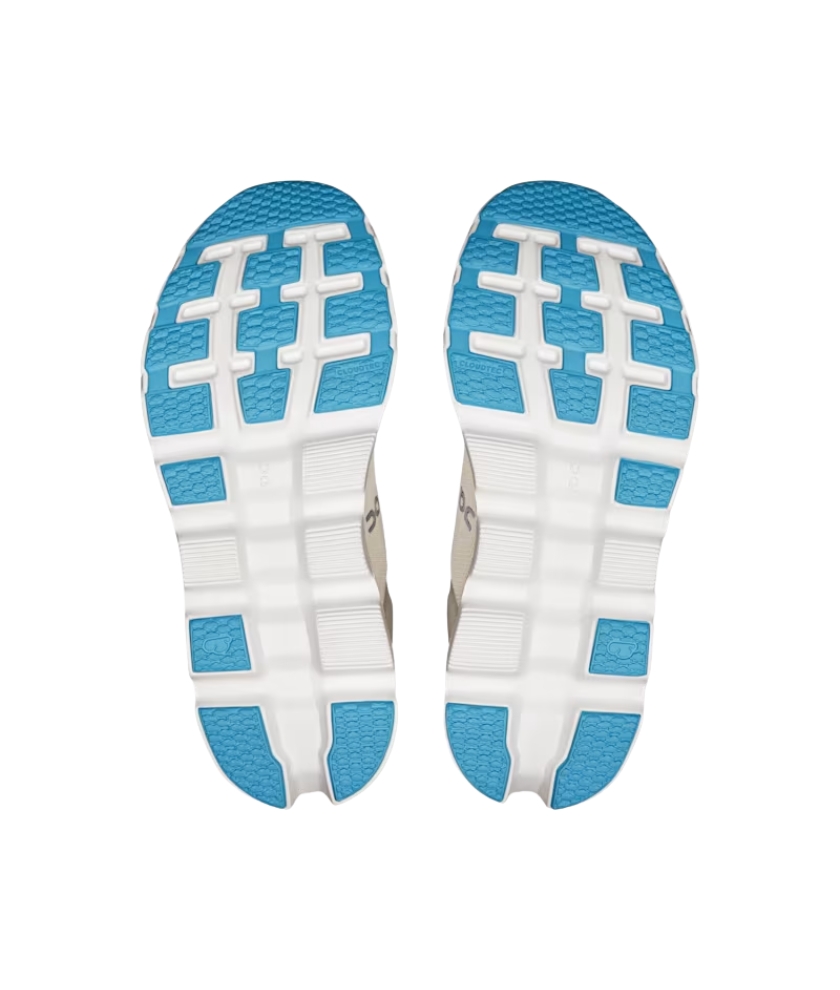 Shoes Cloudstratus 3 (Women)