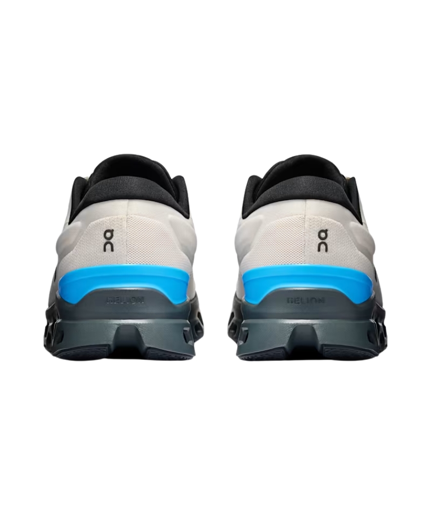 Shoes Cloudstratus 3 (Men)
